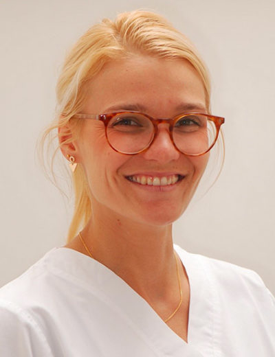 camille-francois est médecin dentiste