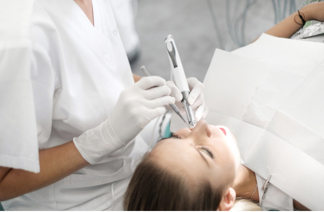 Anesthésie dentaire | Centre dentaire Champel | Soins dentaires Genève