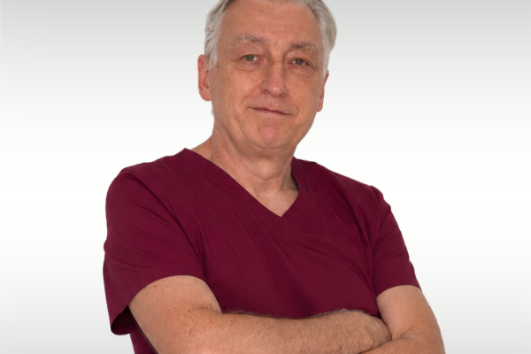 Dr Pietro Parisini - Médecin Dentiste